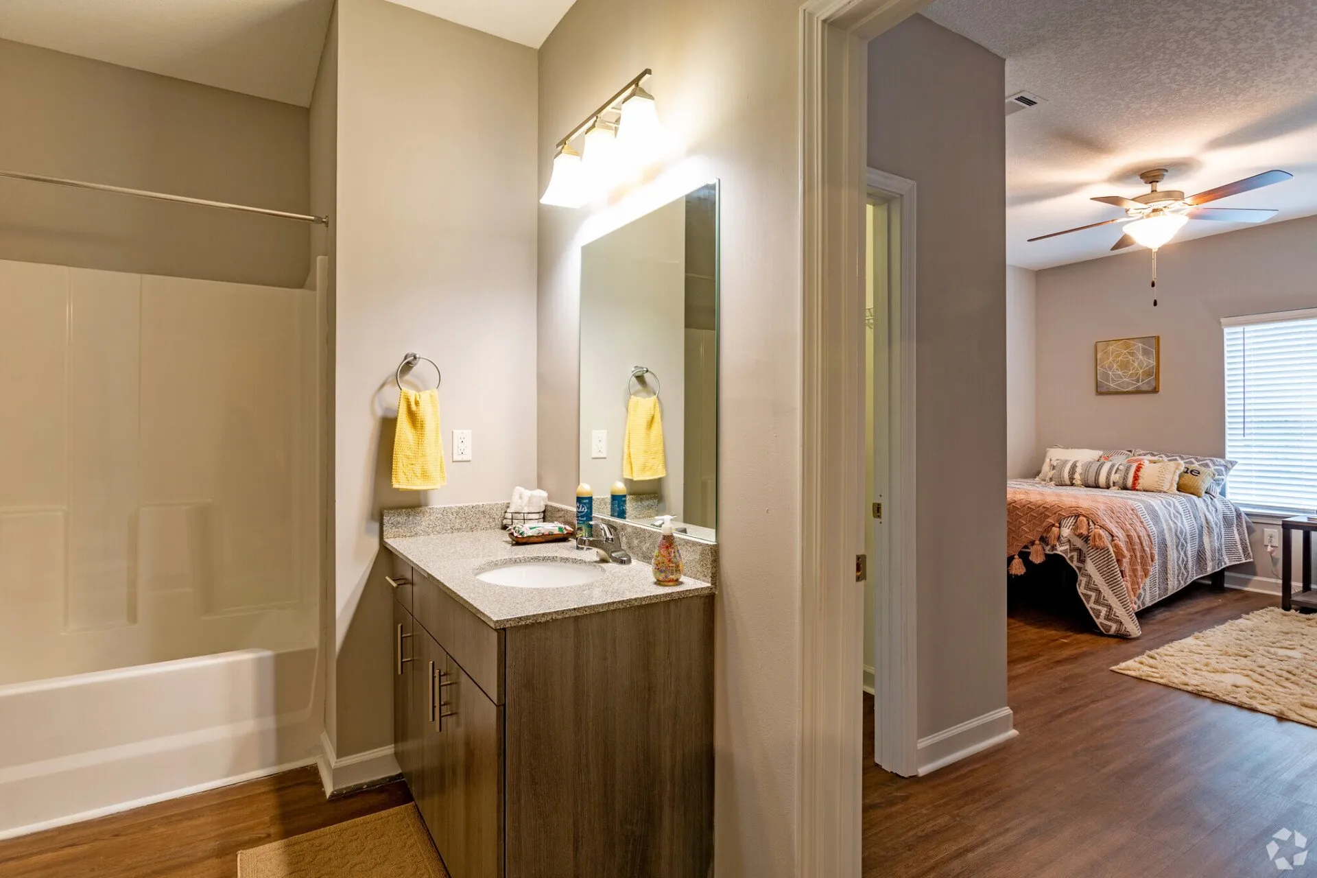 Student Apartments Valdosta, GA Remerton Mill Apartments