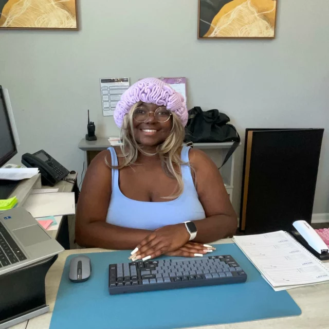 Meet Latyvia, our new Community Assistant! 😁
She brings a bright personality, a love for all things orange, and a talent for crochet. Fun fact—she was in color guard! We’re so excited to have her on the team.
 Be sure to say hello!👋
